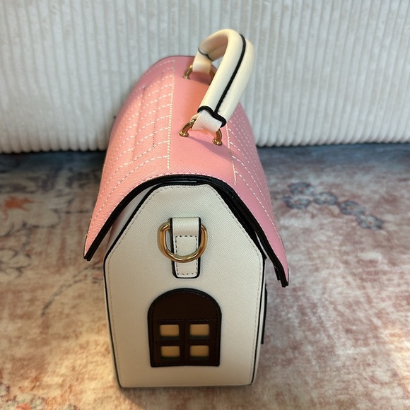 🏡NEW House Novelty Purse🏡 - Picture 2 of 5